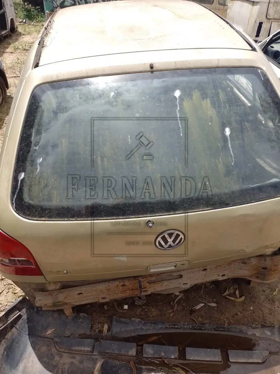 LOTE 043 - VW/GOL 16V 2000/2000, Placa KDY-8866. Avaliado em R$ 30,00.