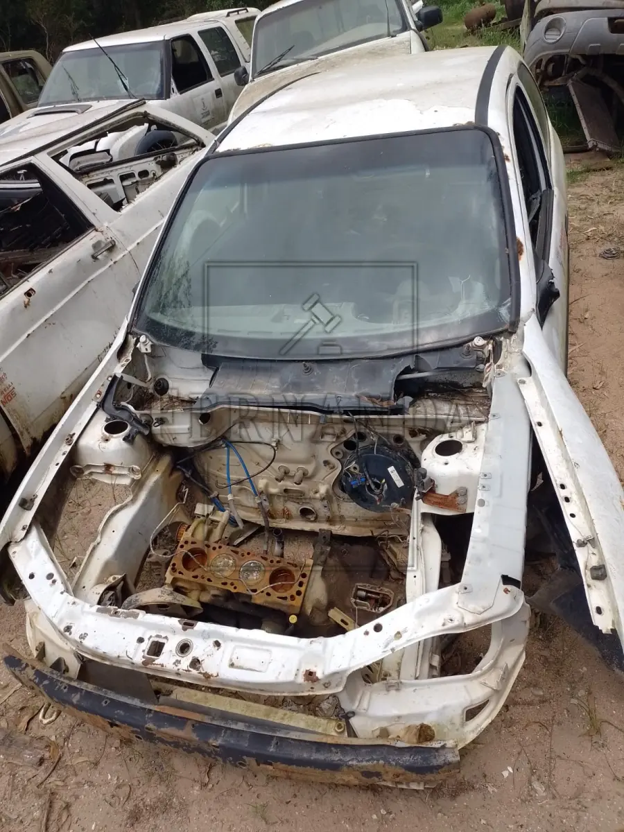LOTE 037 - GM/CORSA WIND 1.0 , 2000,/2001 , Placa IJP-1325. Avaliado em R$ 30,00.