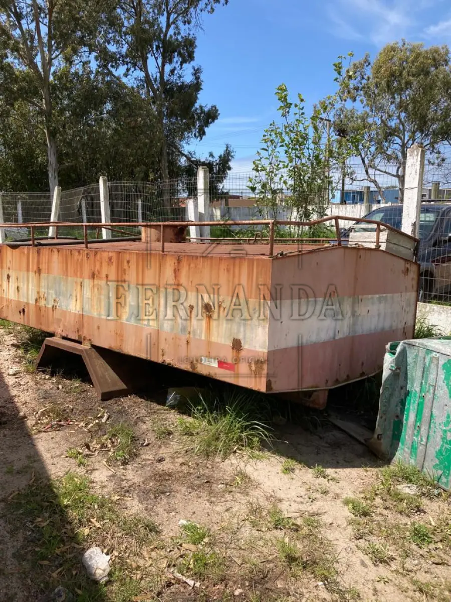 LOTE 022 - SUCATA  Patrimônio: 25531,78386,78387, 78388,78389,78390, 78391,78392 e 78393. Avaliados em R$ 100,00.