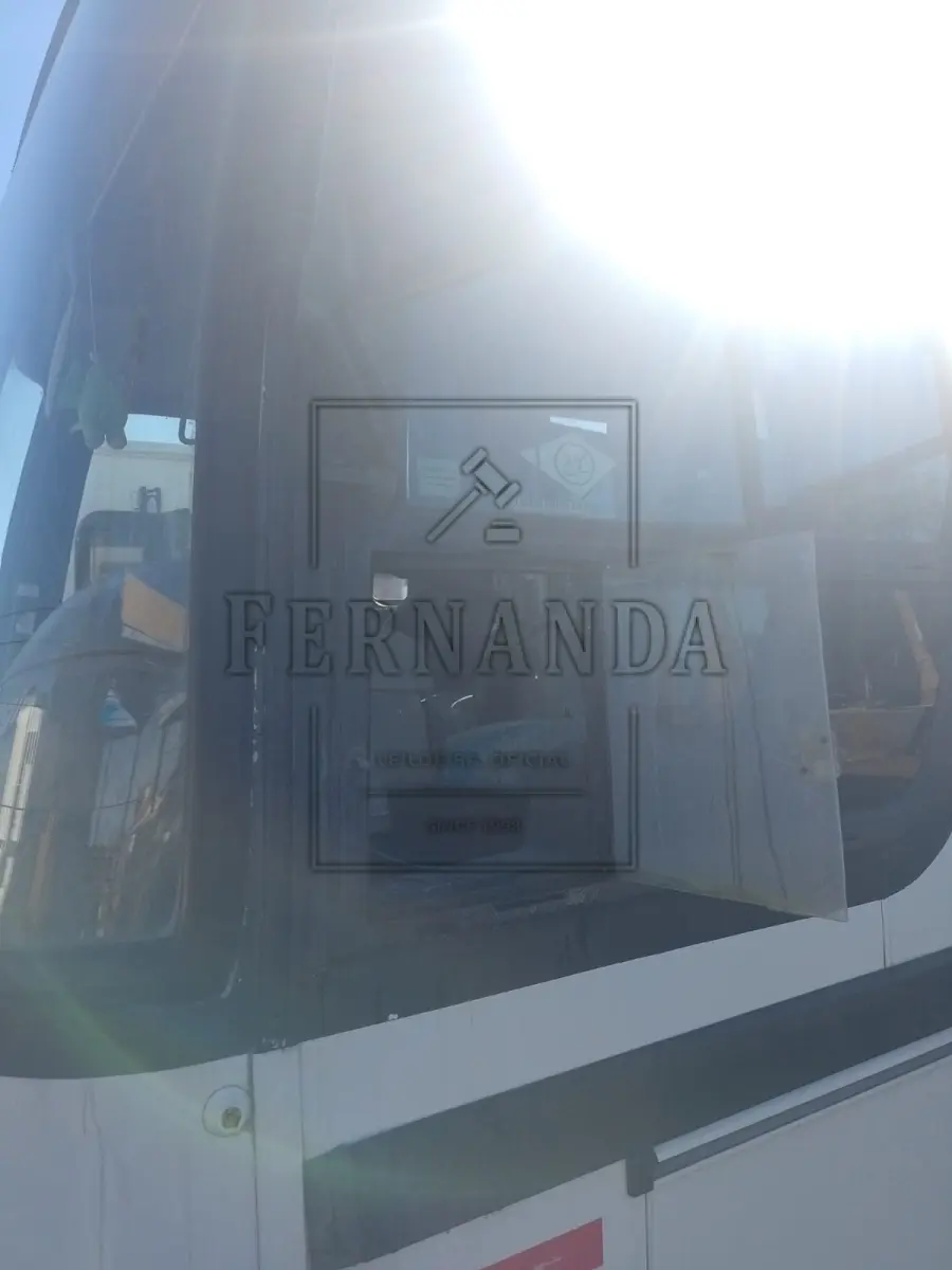 LOTE 005 - Ônibus M.BENZ/OF 1318, ano/modelo 1994/1994, placa ICE8610. Avaliado em R$ 6.200,00.