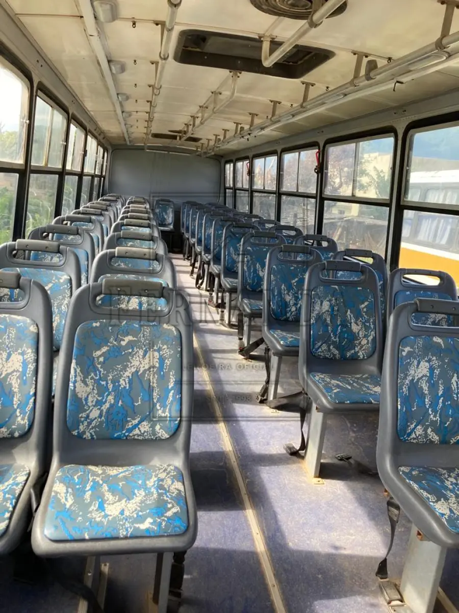LOTE 027 - Ônibus M. BENZ/OF1318, Ano/Modelo 1992/1992, placa ICD5606. Avaliado em R$ 20.000,00.