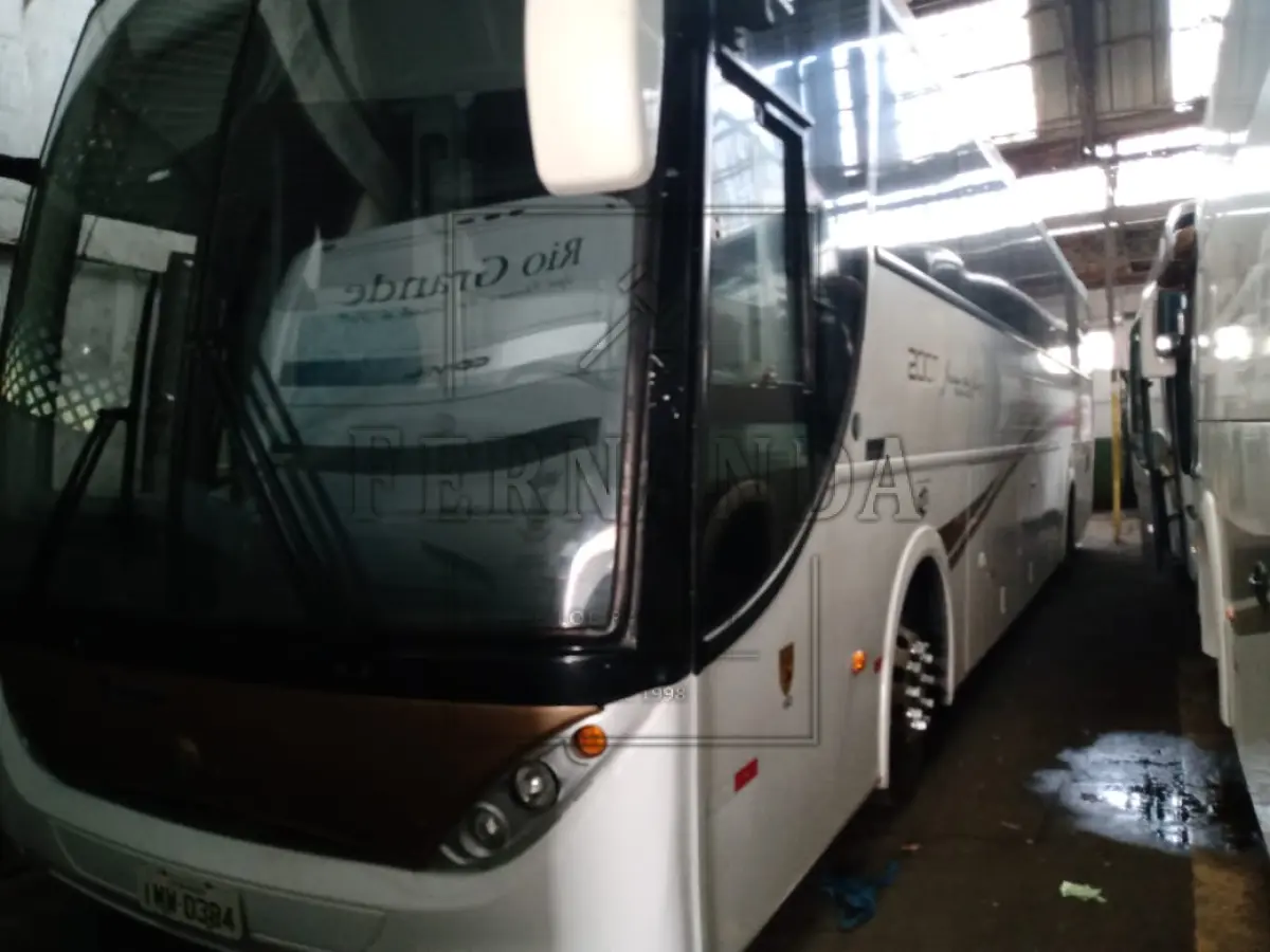 LOTE 053 - Ônibus Scania/ Induscar GIR K94, ano/modelo 2005/2006, placa INW0384. Avaliado em R$ 58.000,00. VEÍCULO COM MULTA DE 1.623,62.