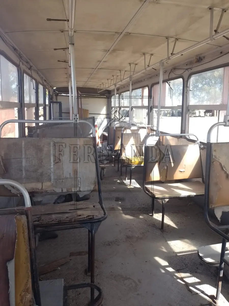 LOTE 013 - Ônibus M.Benz / OF1318, ano/modelo 1991/1991, placa IER5281. Avaliado em R$ 4.000,00.