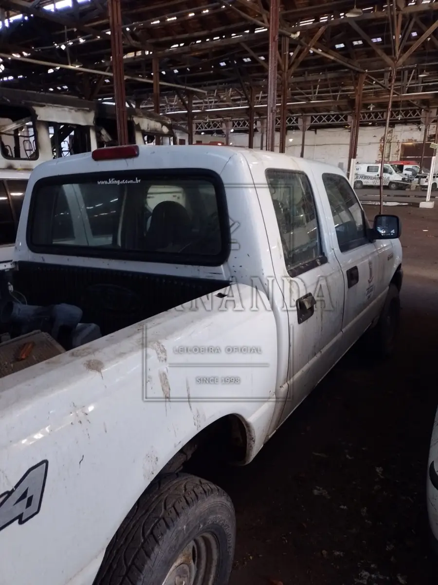 LOTE 023 - Veículo Ford Ranger XL, 13P, ano/modelo 2006/2007, placa INA4558. Avaliado em R$ 3.500,00.