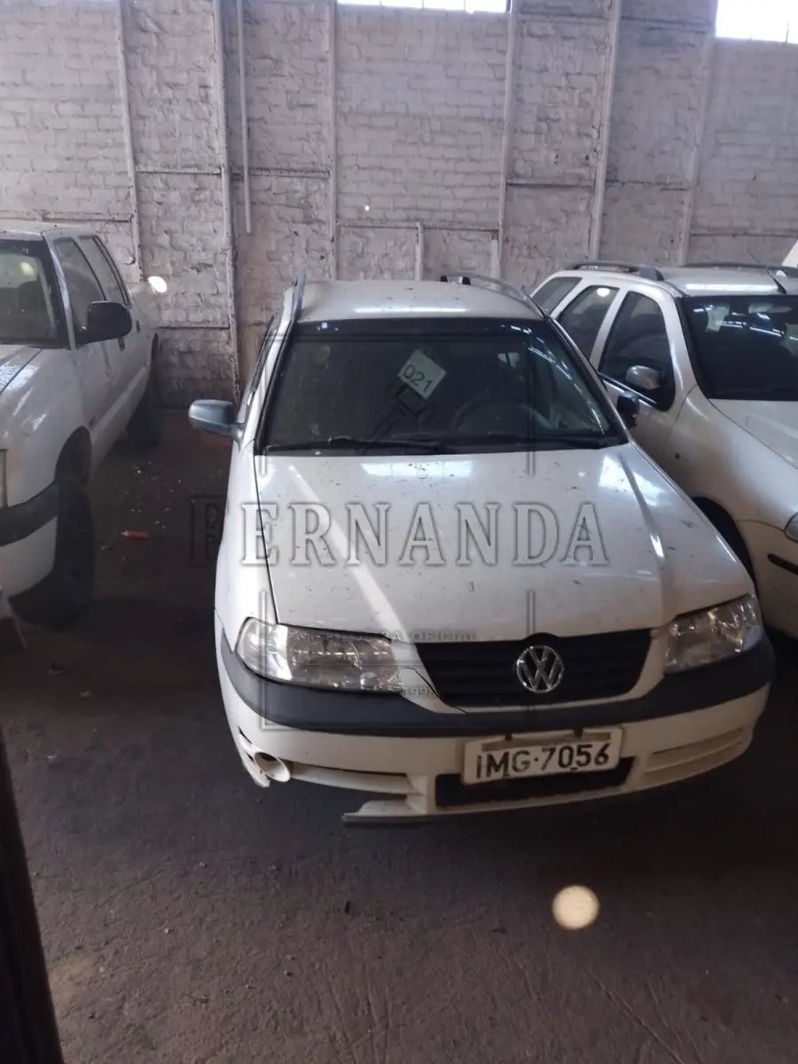 LOTE 021 - Veículo VW/Parati 1.6 City, ano/modelo 2004/2005, placa IMG7056. Avaliado em R$ 2.600,00.