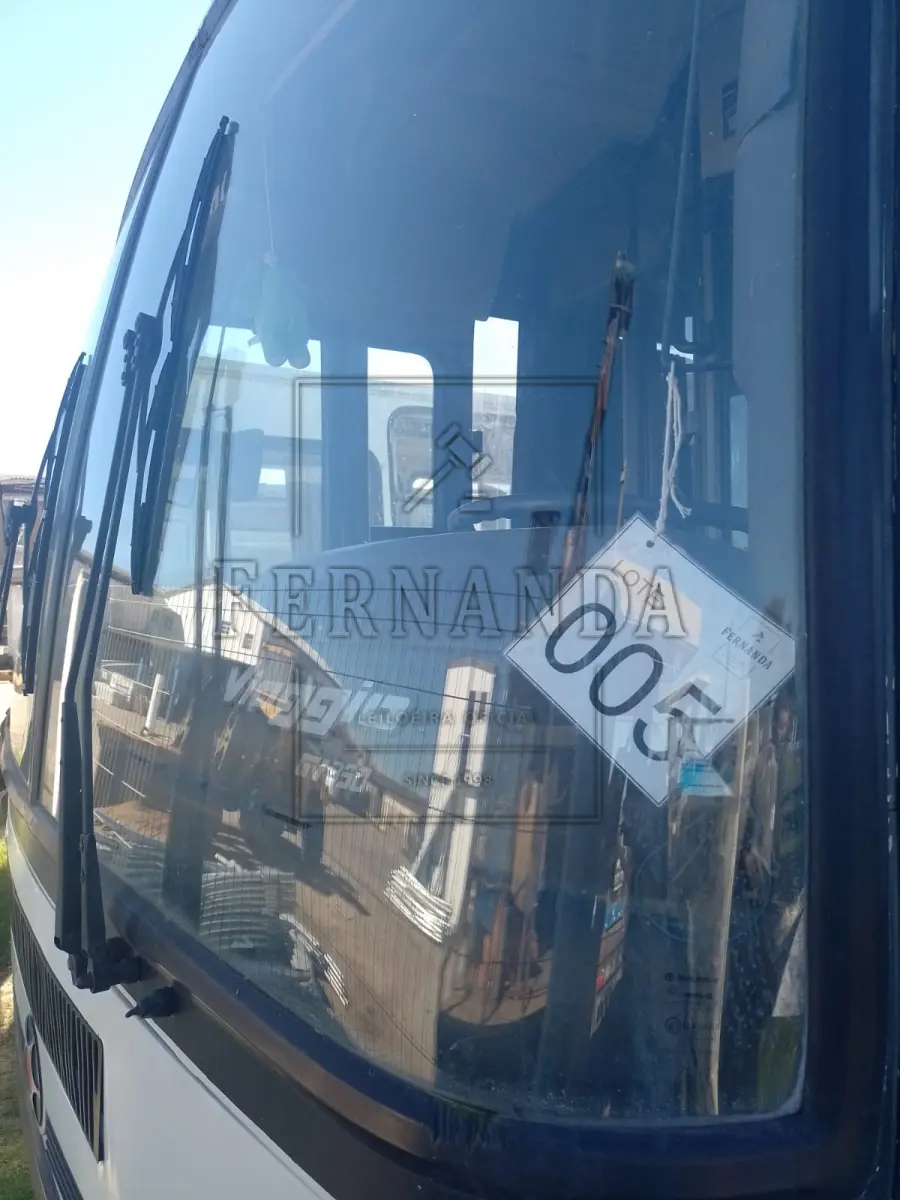 LOTE 005 - Ônibus M.BENZ/OF 1318, ano/modelo 1994/1994, placa ICE8610. Avaliado em R$ 6.200,00.