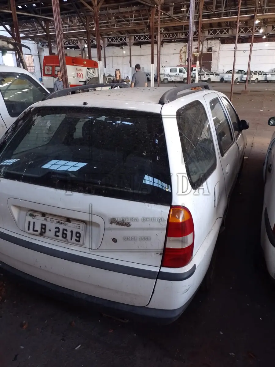 LOTE 022 - Veículo Fiat/Palio Weekend Stile, ano/modelo 2002/2003, placa ILB2619. Avaliado em R$ 2.000,00.