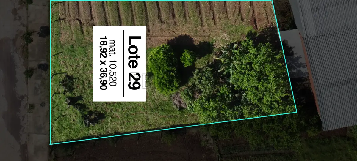 LOTE 022 - Um terreno, localizado no lote n°29, na Rua Vicente Cardoso, medindo 18,92 x 36,90, com área superficial de 533,47m². Avaliado em R$ 72.000,00.
