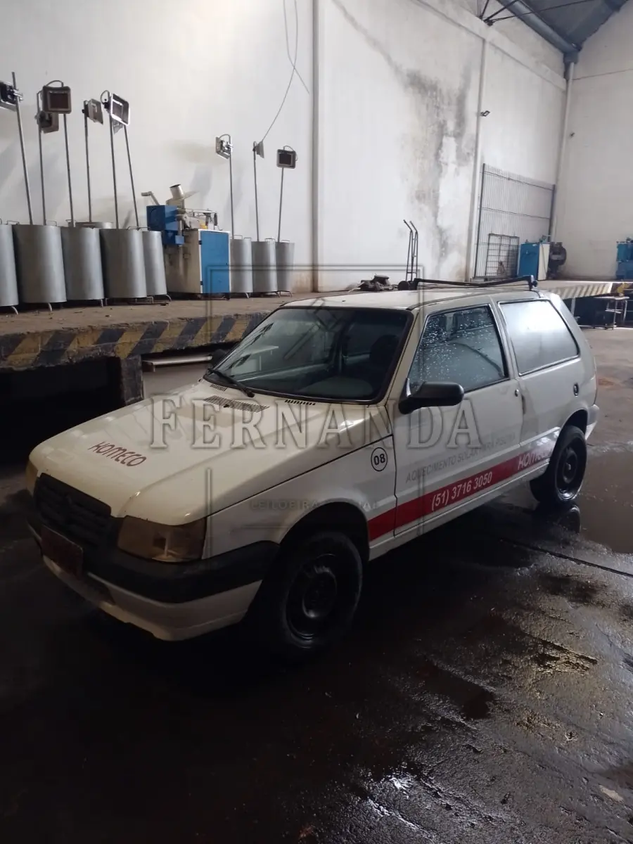 LOTE 003 - Fiat Uno Mille Economy 2013/2013, placa ITY6798. RENAVAM 505443627. Avaliado em R$ 7.812,90.