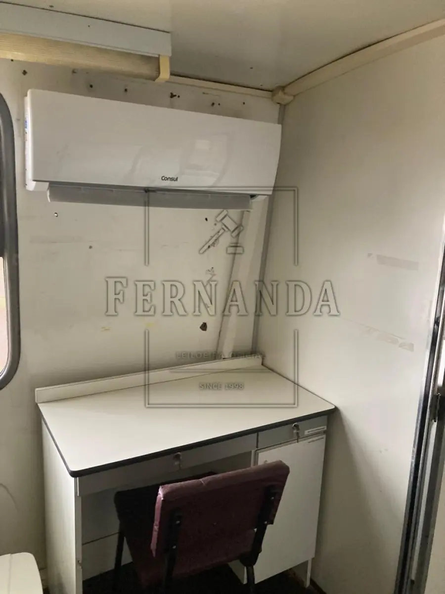 LOTE 005 - Veículo Ônibus, marca Mercedes Benz, ano 1991, cor branca combustível diesel, fabricação nacional e modificado para motor home. Avaliado em R$ 20.000,00.