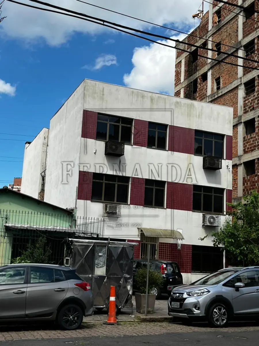 LOTE 006 - Imóvel localizado na Rua Livramento n°584, bairro Santana, CEP 90640-130, Porto Alegre/RS. Matrícula n°36.674 do Registro de Imóveis da 2°Zona de Porto Alegre. Avaliado em R$ 800.000,00. 2°Leilão.