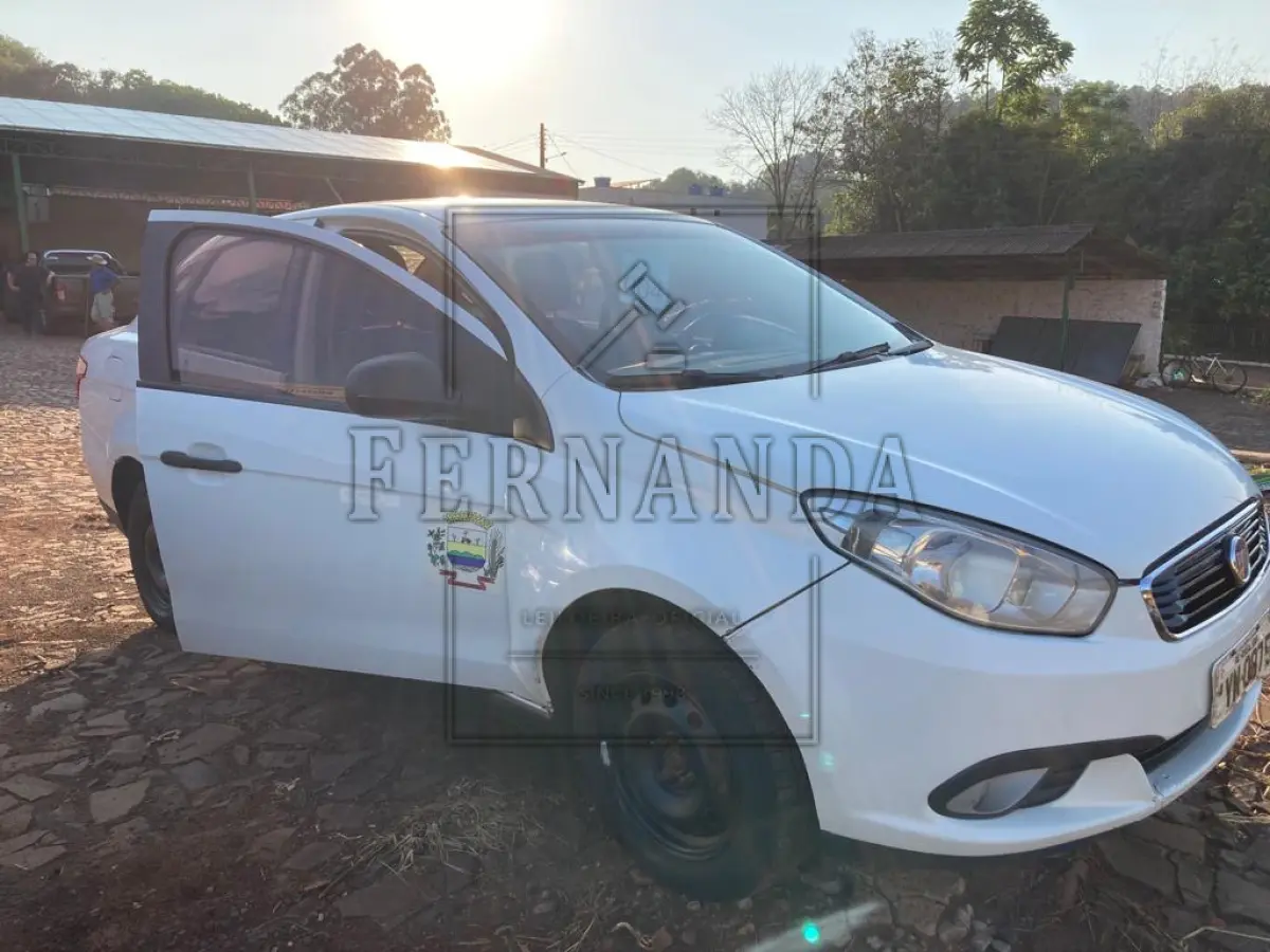 LOTE 004 - Siena Attract, Fiat ano/modelo 2018, cor branca, motor 1.0, 75 cv álcool/gasolina,  Placa IYN0875, em circulação. Avaliado em R$ 29.900,00.