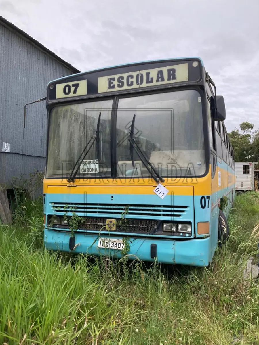 LOTE 011 - Ônibus, placas IEQ3407, Volkswagen VW/16 - 180 CD, 1996, Diesel, 184CV, 46 passageiros. Avaliado em R$5.300,00.