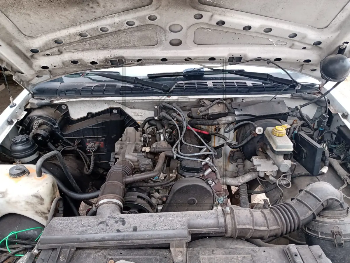 LOTE 059 - Veículo GM/S10 2.2S, ano/modelo 2000/2000, placa IJN9828. Avaliado em R$ 2.800,00.