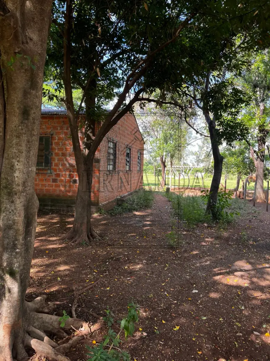 LOTE 023 - Imóvel Matrícula n° 4.496. OBS.: O IMÓVEL POSSUI ÁREA CONSTRUÍDA NÃO AVERBADA NO CARTÓRIO DE REGISTRO DE IMÓVEIS. Avaliado em R$ 980.000,00.