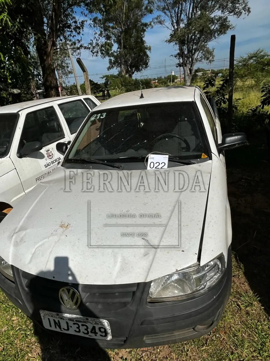 LOTE 022 - Automóvel VW/ Saveiro 1.6, ano/modelo 2006/2007, placas INJ3349. Avaliado em R$ 2.500,00.