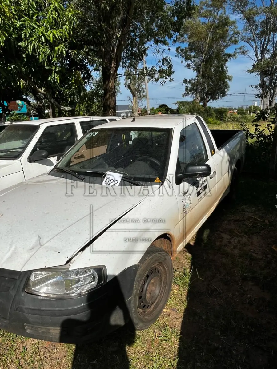 LOTE 022 - Automóvel VW/ Saveiro 1.6, ano/modelo 2006/2007, placas INJ3349. Avaliado em R$ 2.500,00.