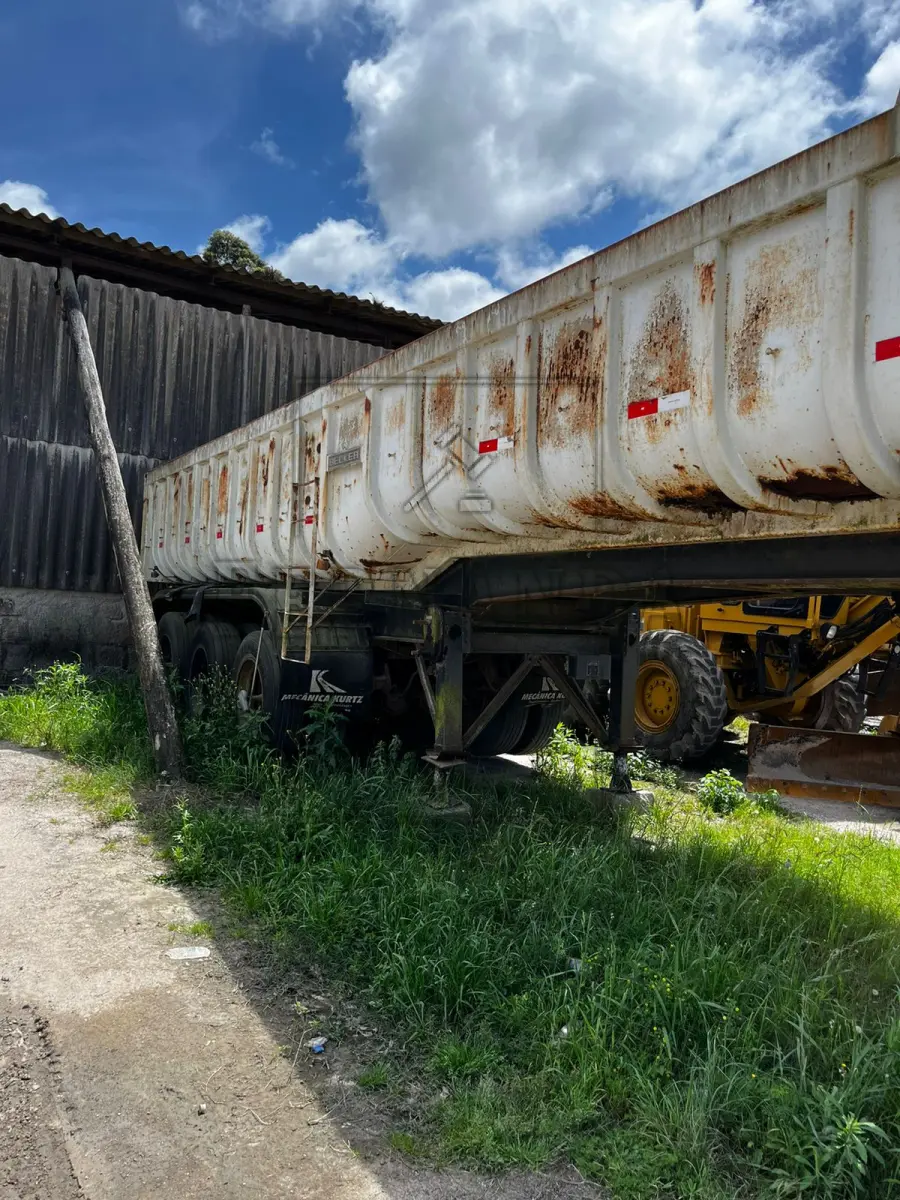 LOTE 019 - BASCULANTE SR/BECKER JUMBO CR, ANO/MODELO 2004/2004, PLACA IMC6747. AVALIADA EM R$ 17.500,00.