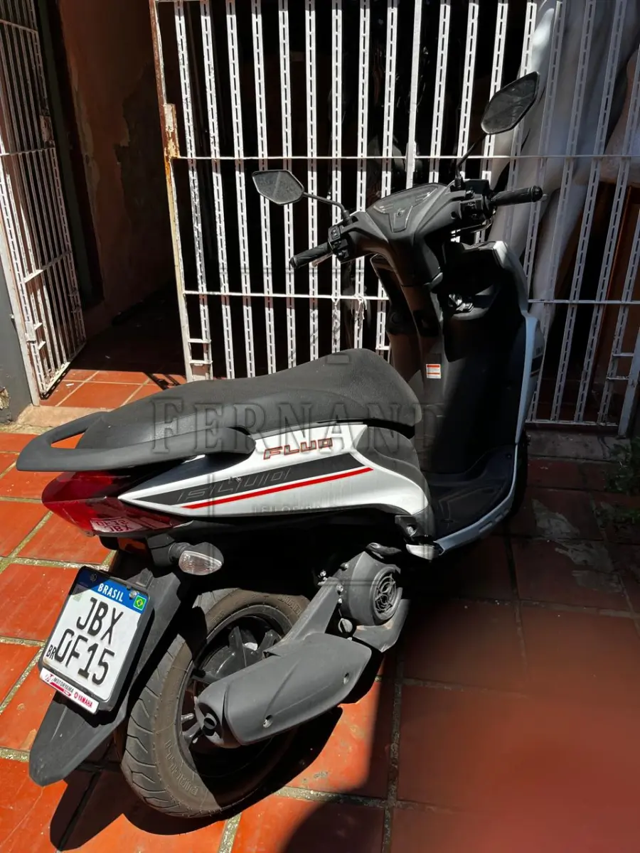 LOTE 005 - Yamaha / Fluo 125, placa JBX0F15. Avaliada em R$ 14.000,00. 1° Leilão.