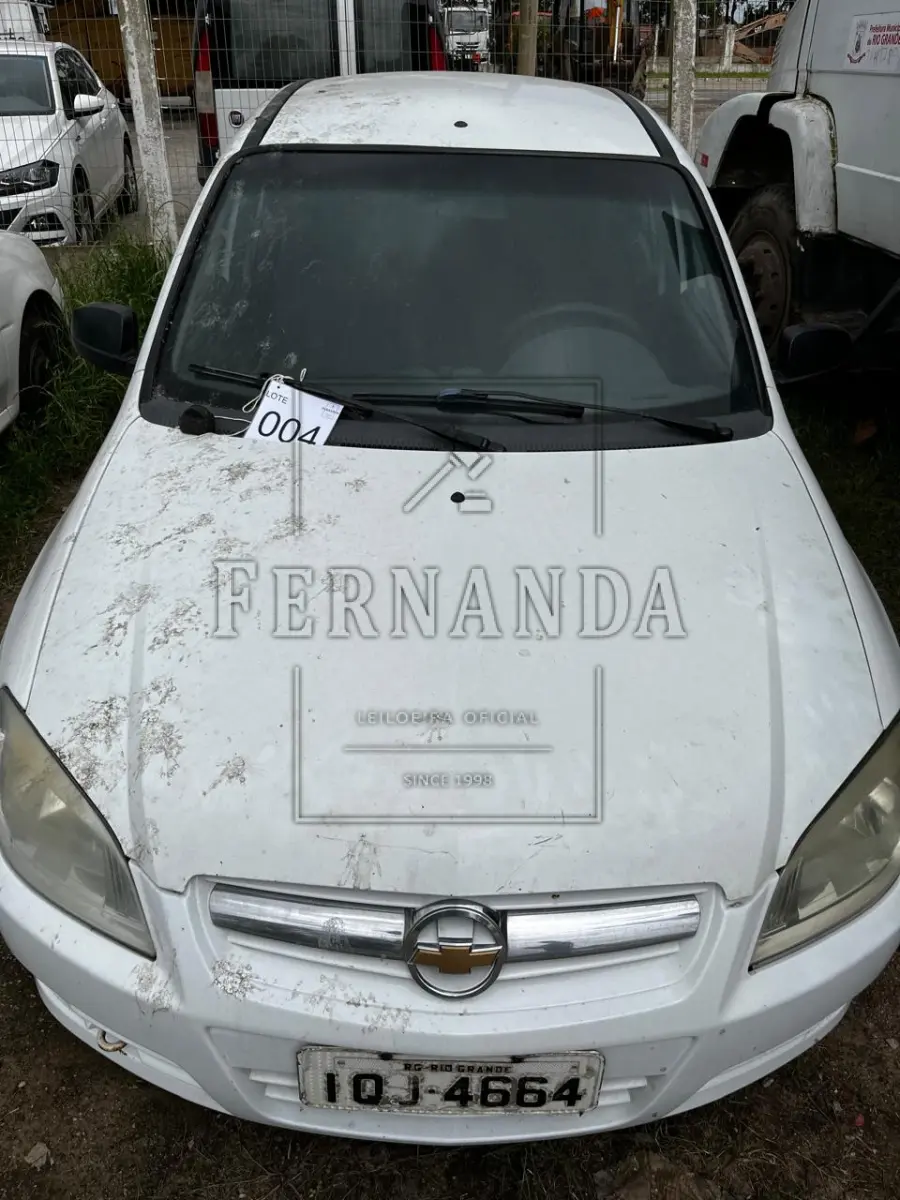 LOTE 004 - AUTOMÓVEL GM/ PRISMA JOY, ANO/MODELO 2009 / 2010, PLACA IQJ 4664. AVALIADO EM R$ 2.600,00.