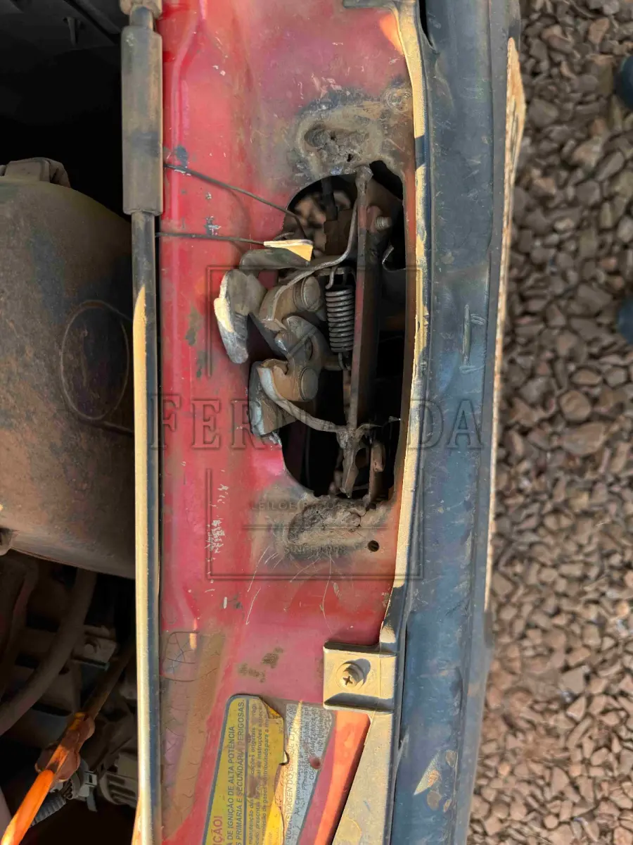 LOTE 004 - Veículo marca Volkswagem, modelo Gol Special 100, chassi 9BWCA05Y12T056058, cor vermelha, ano 2001, modelo 2002,, placas AJC-1225