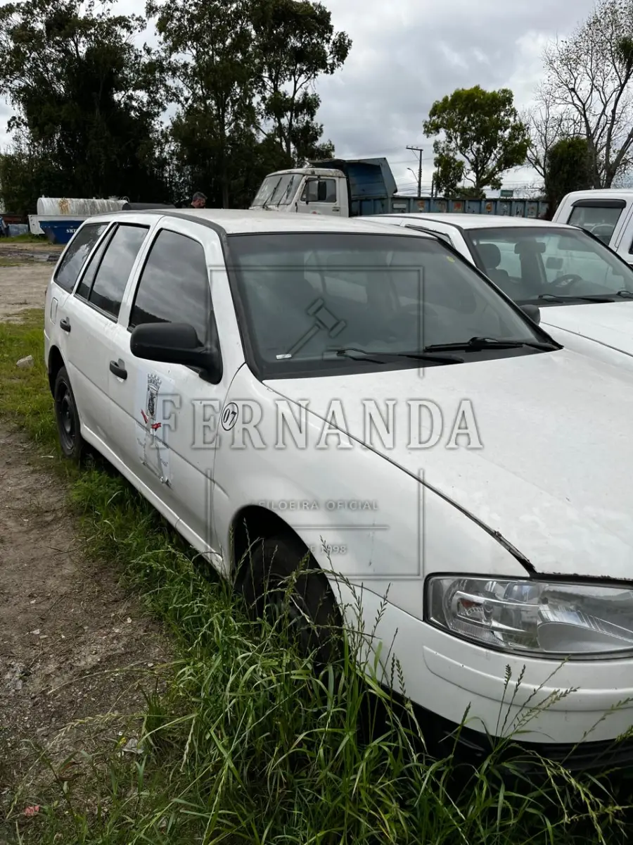 LOTE 005 - AUTOMÓVEL VW/ PARATI 1.6, ANO/MODELO 2008/2009, PLACA IOY5081. AVALIADO EM R$ 2.600,00.