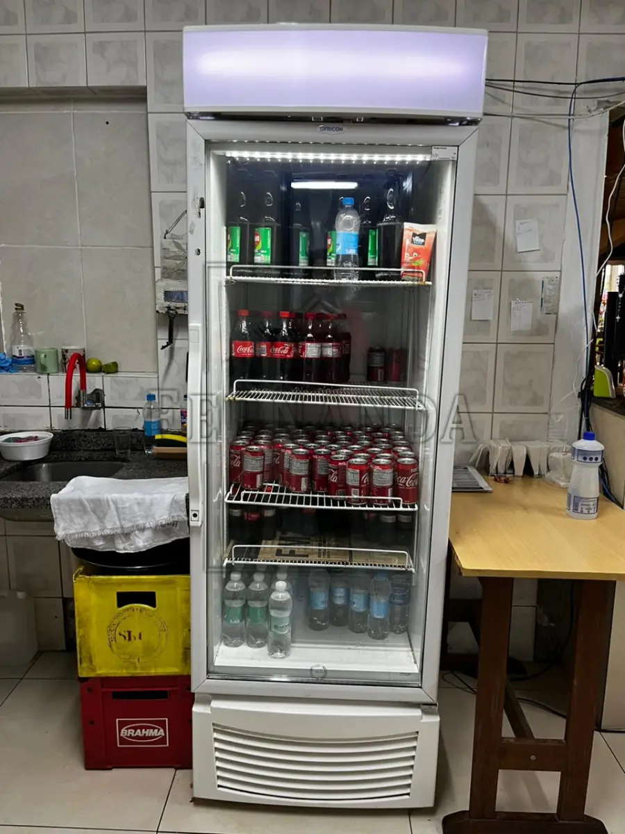 LOTE 015 - 01(um) freezer vertical, reavaliado em R$ 450,00
