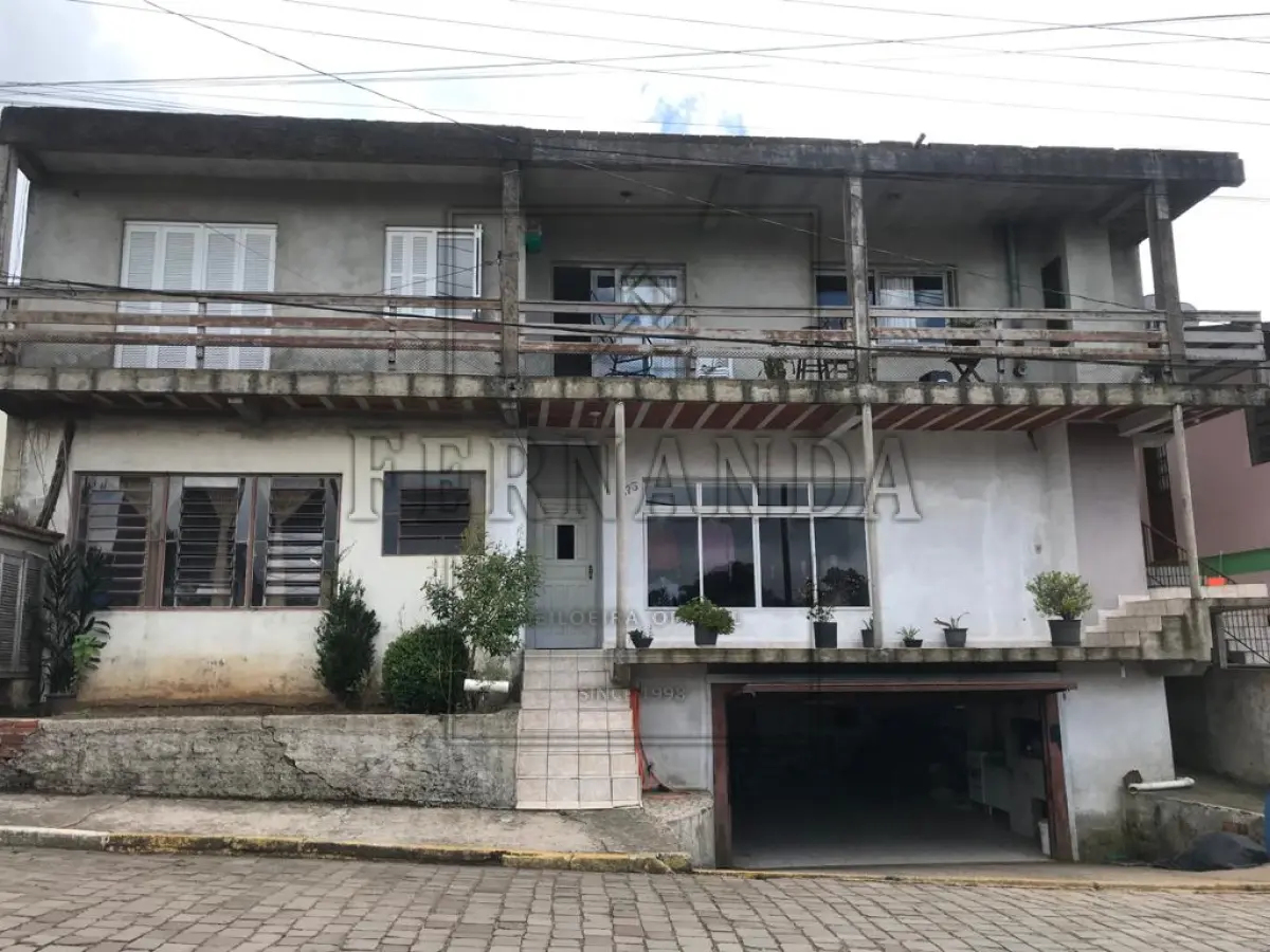 LOTE 001 - BARÃO/RS - Imóvel  está  situado  na  Rua Raimundo Hartmann, nº 373, Centro, Barão – RS. Matrícula n° 9116. Avaliado em R$ 850.000,00.