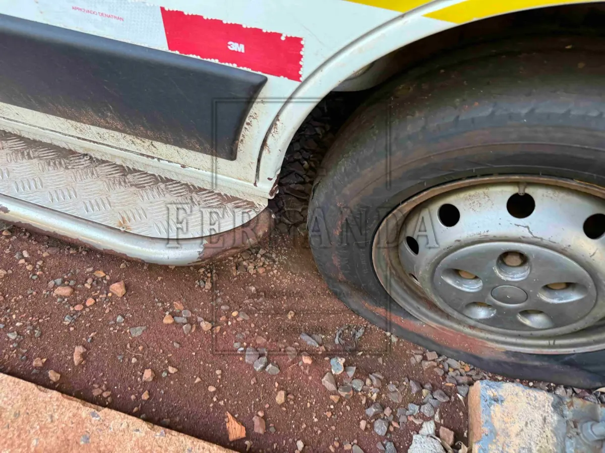 LOTE 003 - Veículo marca Fiat, modelo Ducato MC TCA MIC,  cor branca, ano 2014, placas IVU-3534