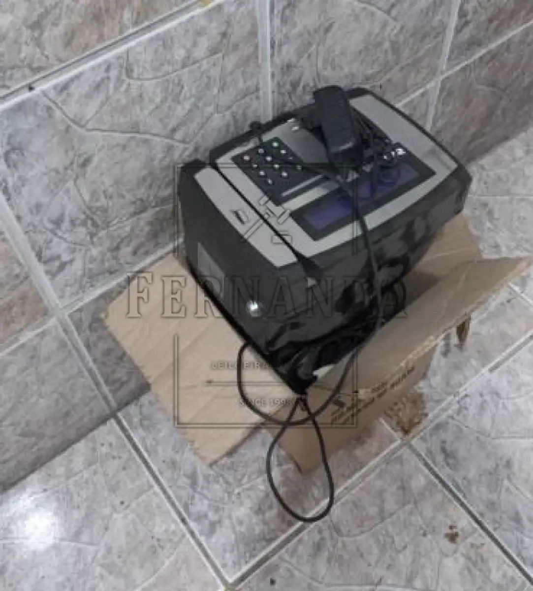 LOTE 056 - Dois Aparelhos de ponto digital, marca Madis, modelo REP V2 88. Avaliados em R$ 2.000,00. 2° Leilão