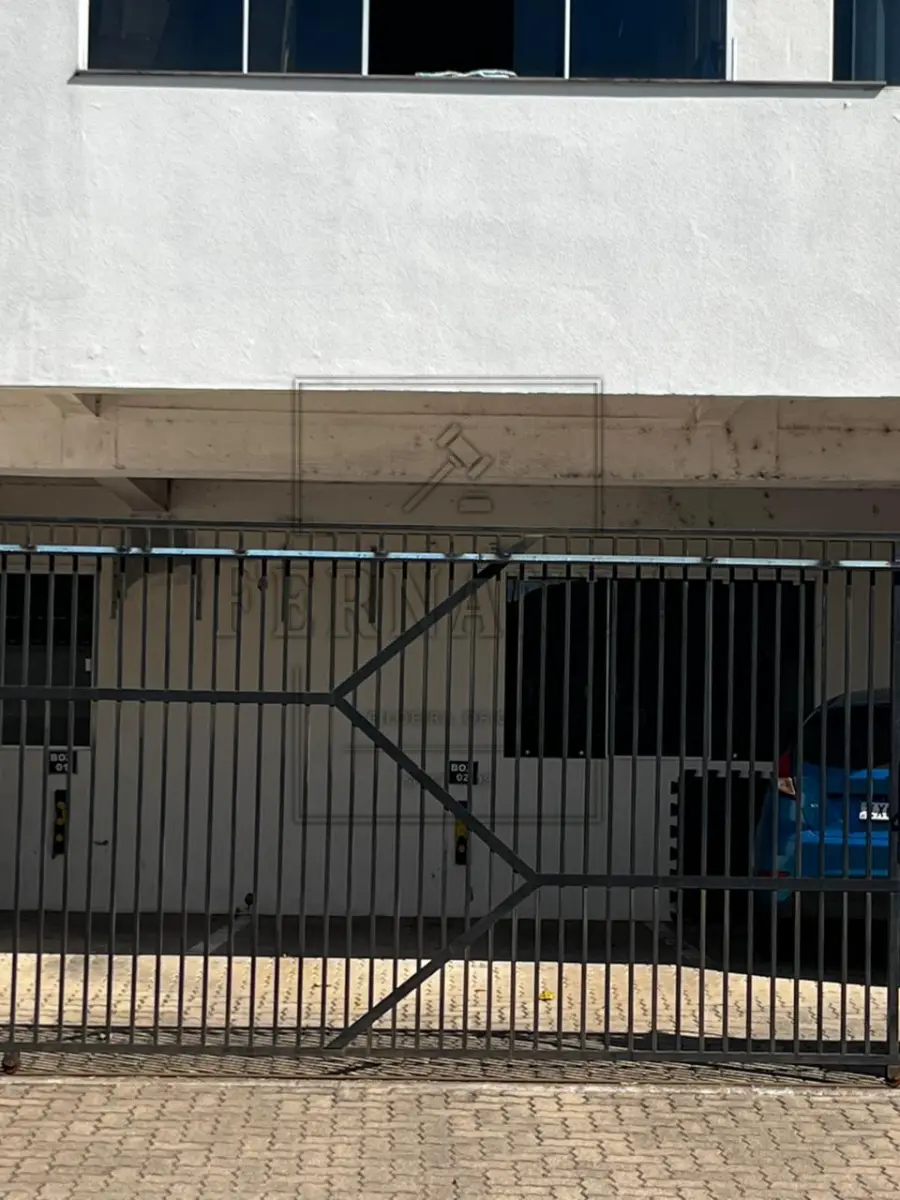 LOTE 006 - MONTENEGRO/RS - Box 02 do Edifício Feron, Rua Bento Gonçalves, 1510,  Montenegro/RS. Imóvel matricula nº 51.121. Avaliado em R$ 30.000,00. 2° Leilão.