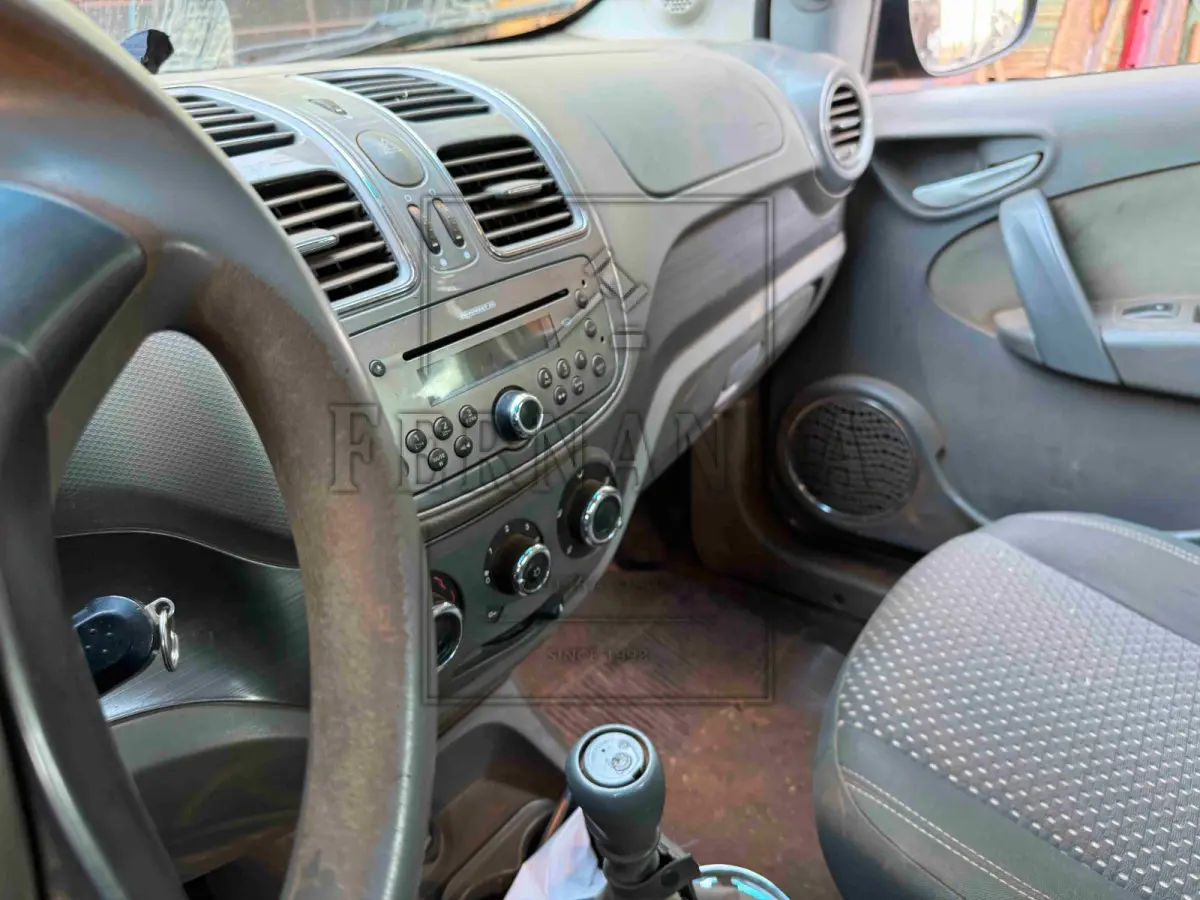 LOTE 007 - Veículo marca Fiat, modelo Siena Essence 1.6, cor cinza, ano 2016, modelo 2016, combustível álcool/gasolina, placas IXP-0260.