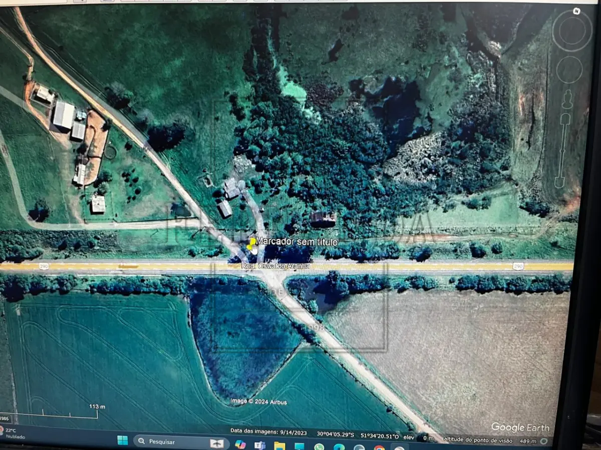 LOTE 001 - Uma área de terras de 137ha.6.438,87mg, dentro de área maior de 649ha.4.975,33mg, matrícula n°2263, do Livro 2 do Registro de Imóveis de Guaíba-RS, denominada Fazenda Arroio dos Ratos, distrito de Bom Retiro do Guaíba. Avaliada em R$ 2.740.000,00. 1° Leilão