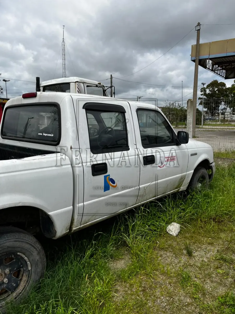 LOTE 008 - FORD RANGER XL 13F, ANO/MODELO 2005/2006,PLACA IMW2631. AVALIADA EM R$ 4.400,00.