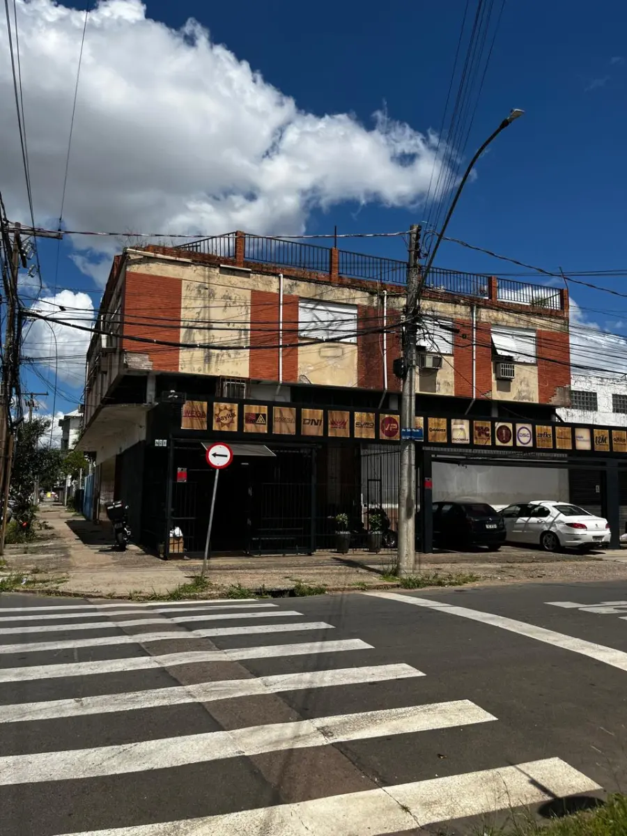 LOTE 002 - PORTO ALEGRE/RS - Apartamento n°201, localizado na Avenida França n°477, Bairro Navegantes, Porto Alegre/RS. Matrícula n° 20543. Avaliado em R$ 160.000,00. 2° Leilão.