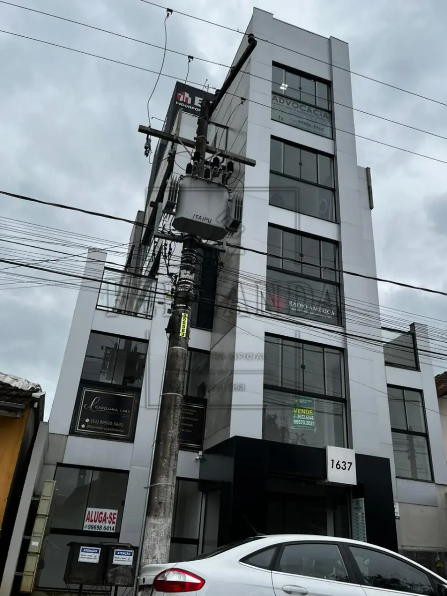 LOTE 002 - A SALA 302, situada na Rua São João, nº 1637, Montenegro/RS. Matrícula n° 58.220. Avaliada em R$ 150.000,00. 2° Leilão.
