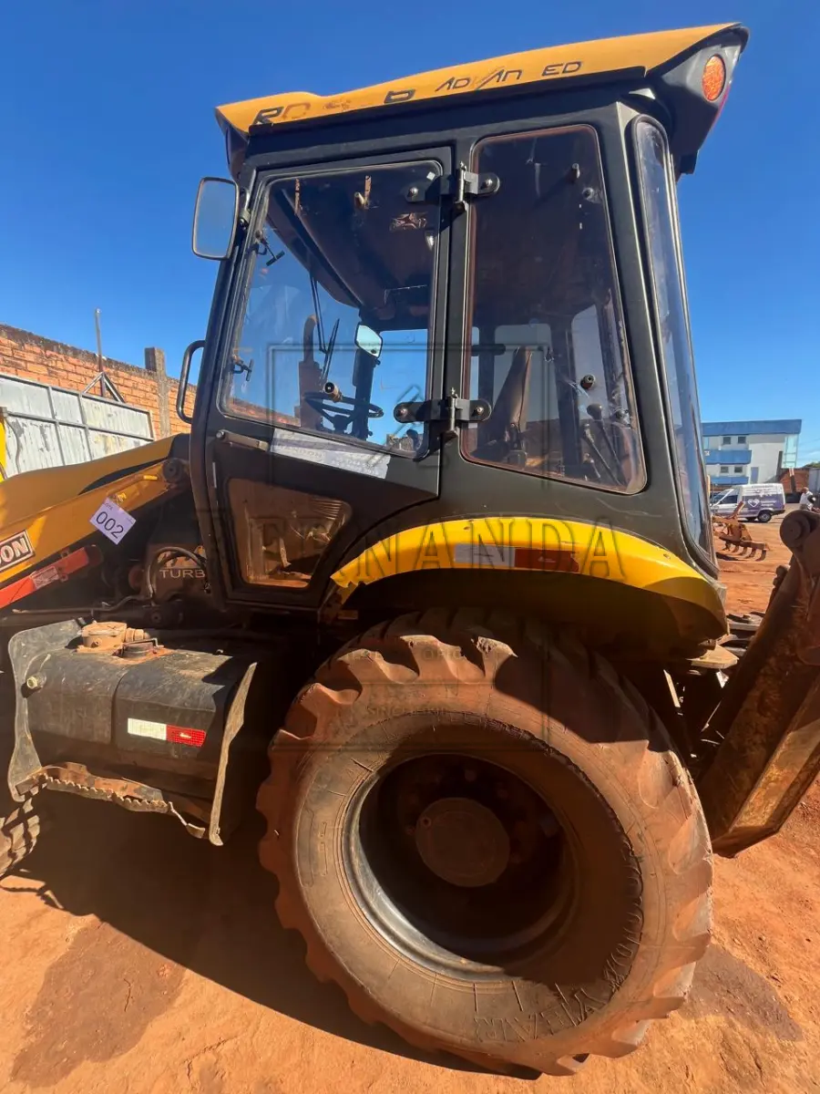 LOTE 002 - RETROESCAVADEIRA RANDON RD 406 SÉRIE B ANO 2019, Chassi 9AD406AQLK0007357.avaliada em R$ 98.000,00