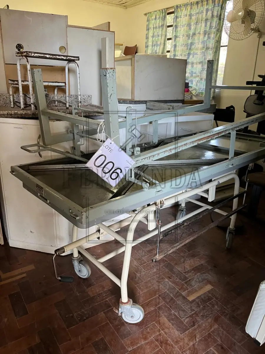 LOTE 006 - Lote de Sucata de Móveis, eletrônicos e diversos. Avaliado em R$ 1.390,00