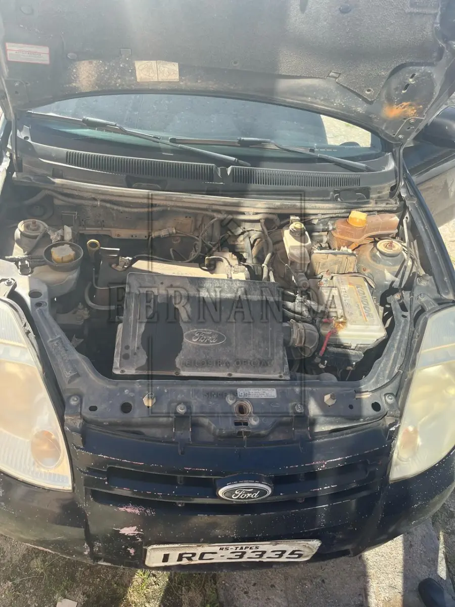 LOTE 020 - Veículo Ford Ka Flex, ano/modelo 2010/2011, placa IRC3335. Avaliado em R$ 2.600,00.