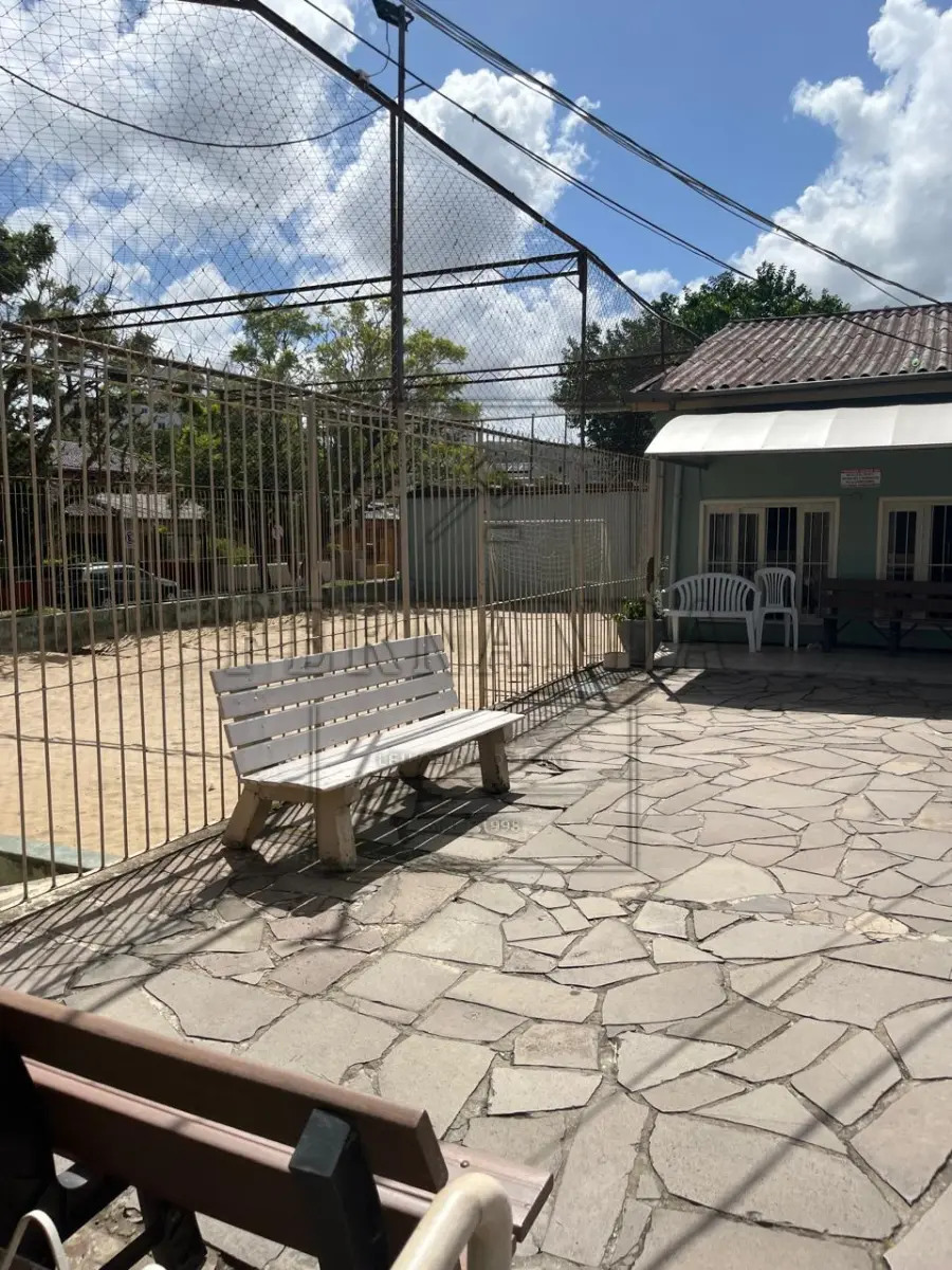 LOTE 001 - PORTO ALEGRE/RS - Apartamento n°404, Bloco Ilha das Pombas do Edifício Condomínio Edifício Residencial Ilhas do Sul,localizado na Rua Padre João Batista Reus n°3347, Bairro Camaquã, Porto Alegre. Matrícula n° 21099 do Registro de Imóveis da 3a Zona de Porto Alegre. Avaliado em R$ 270.000,00. 1° Leilão