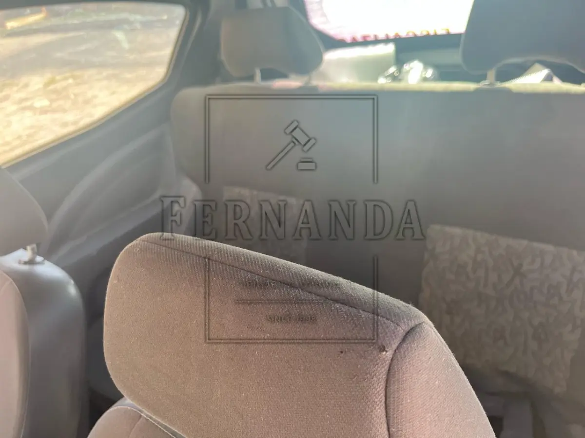 LOTE 020 - Veículo Ford Ka Flex, ano/modelo 2010/2011, placa IRC3335. Avaliado em R$ 2.600,00.
