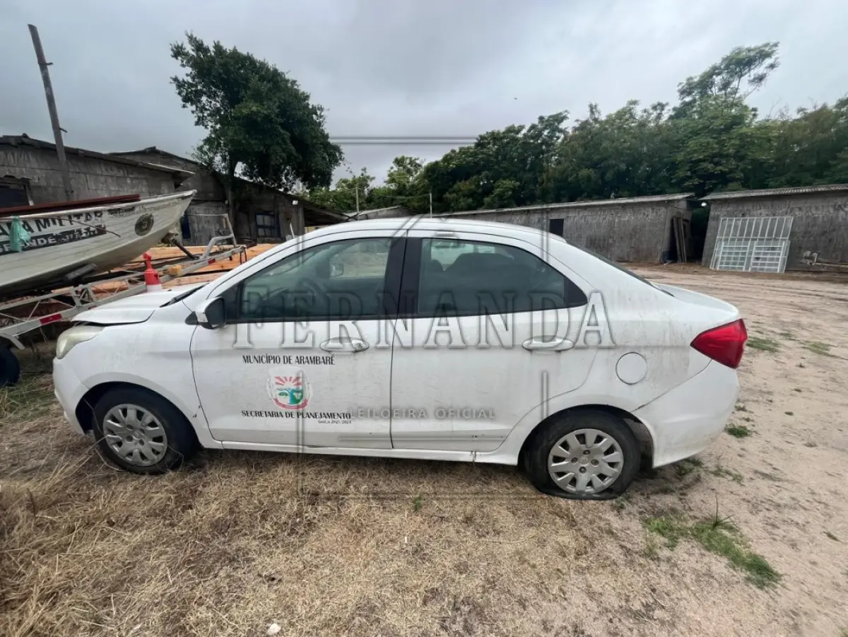 LOTE 006 - FORD KA SE 1.5 SD, placa IXA2423, renavam 01074260314, ano/modelo 2015/2016 R$ 18.500,00