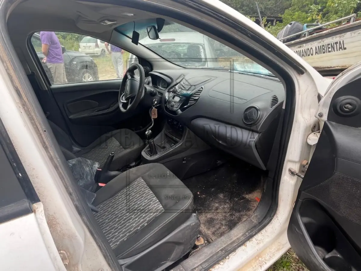 LOTE 006 - FORD KA SE 1.5 SD, placa IXA2423, renavam 01074260314, ano/modelo 2015/2016 R$ 18.500,00