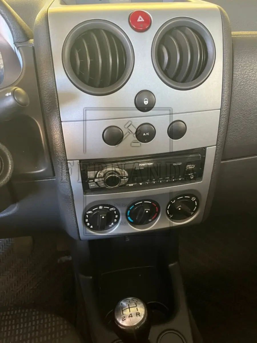 LOTE 001 - Veículo I/Citroen Berlingo FGPL, ano/modelo 2018/2019, placas IYR8H84, avaliado em R$47.000,00.