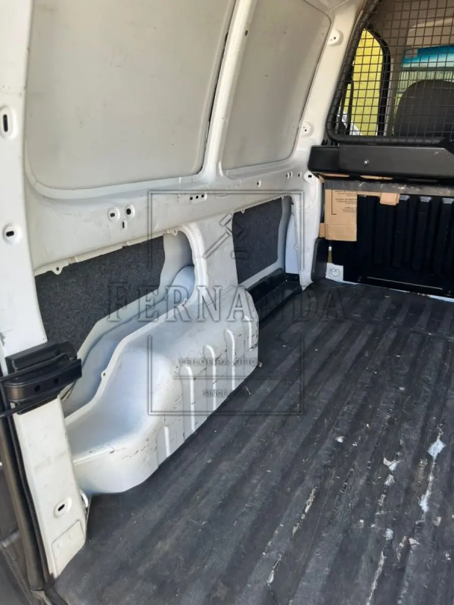 LOTE 001 - Veículo I/Citroen Berlingo FGPL, ano/modelo 2018/2019, placas IYR8H84, avaliado em R$47.000,00.