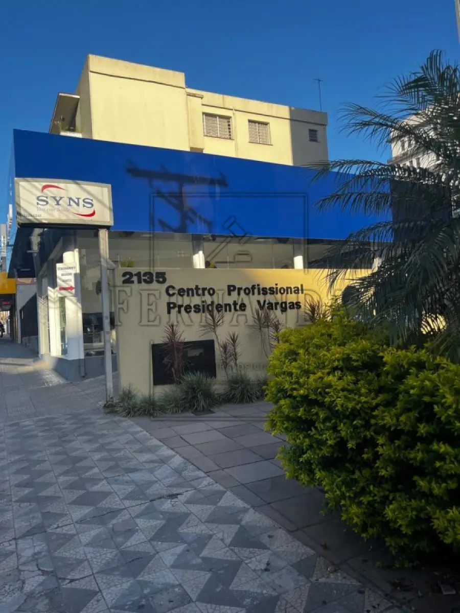 LOTE 002 - Sala Comercial Av. Presidente Vargas, nº 2135/503 - Centro - Santa Maria/RS  Matrícula nº 78.048 R$ 198.750,00.