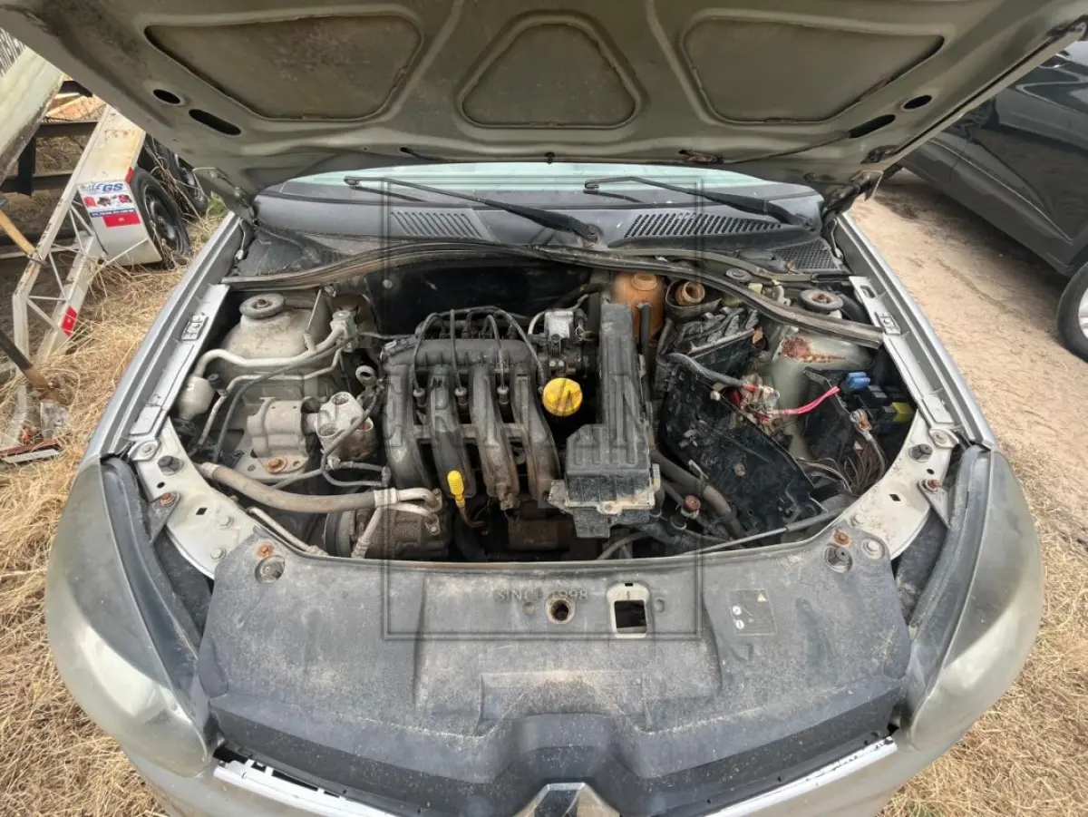 LOTE 002 - Renault Clio EXP, placa IVB7172, renavam 00596557280, ano/modelo 2013/2014  R$ 11.250,00