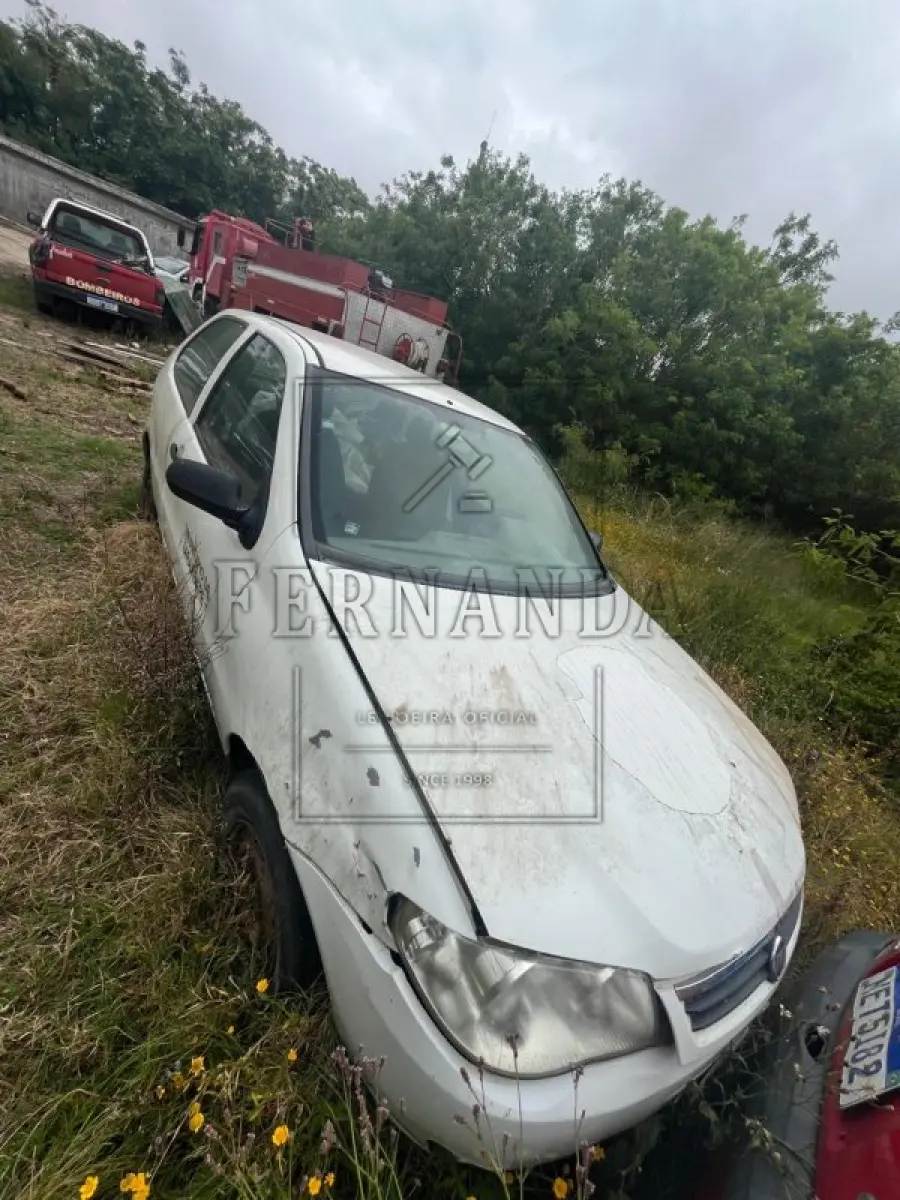 LOTE 010 - FIAT/PALIO FIRE, placa IWA6725, renavam 01024136970, ano/modelo 2014/2015  R$ 11.800,00