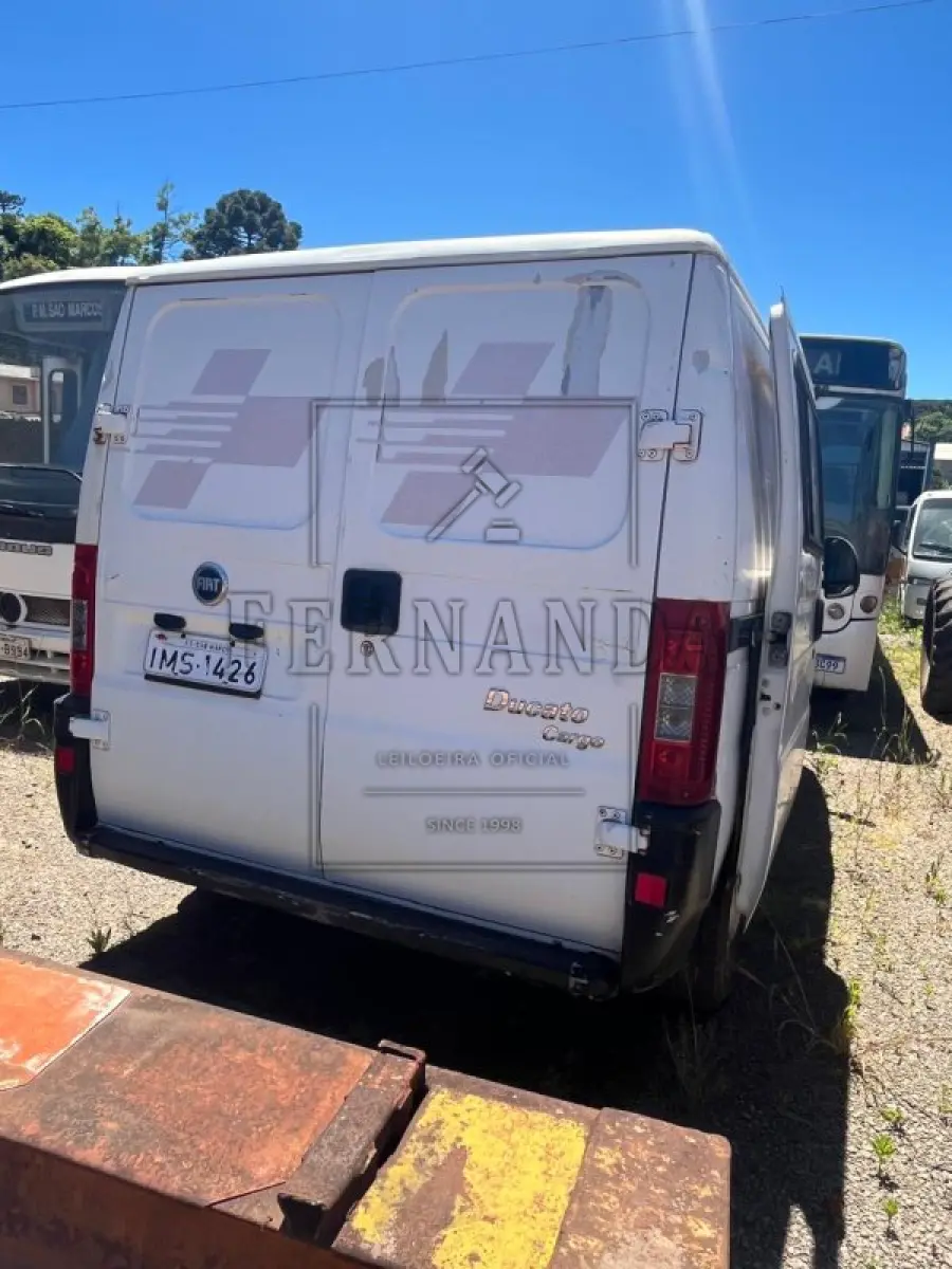 LOTE 011 - FIAT DUCATO CARGO, PLACAS IMS1426, ANO 2006, RENAVAM 86607779-0 VALOR MÍNIMO DO LOTE: R$ 9.800,00 (NOVE MIL E OITOCENTOS REAIS).