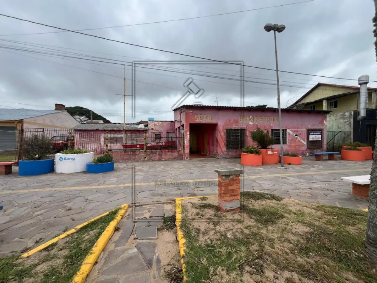 LOTE 011 - Imóvel situado na Rua da Praia – Calçadão, de Arambaré/RS R$ 937.973,61